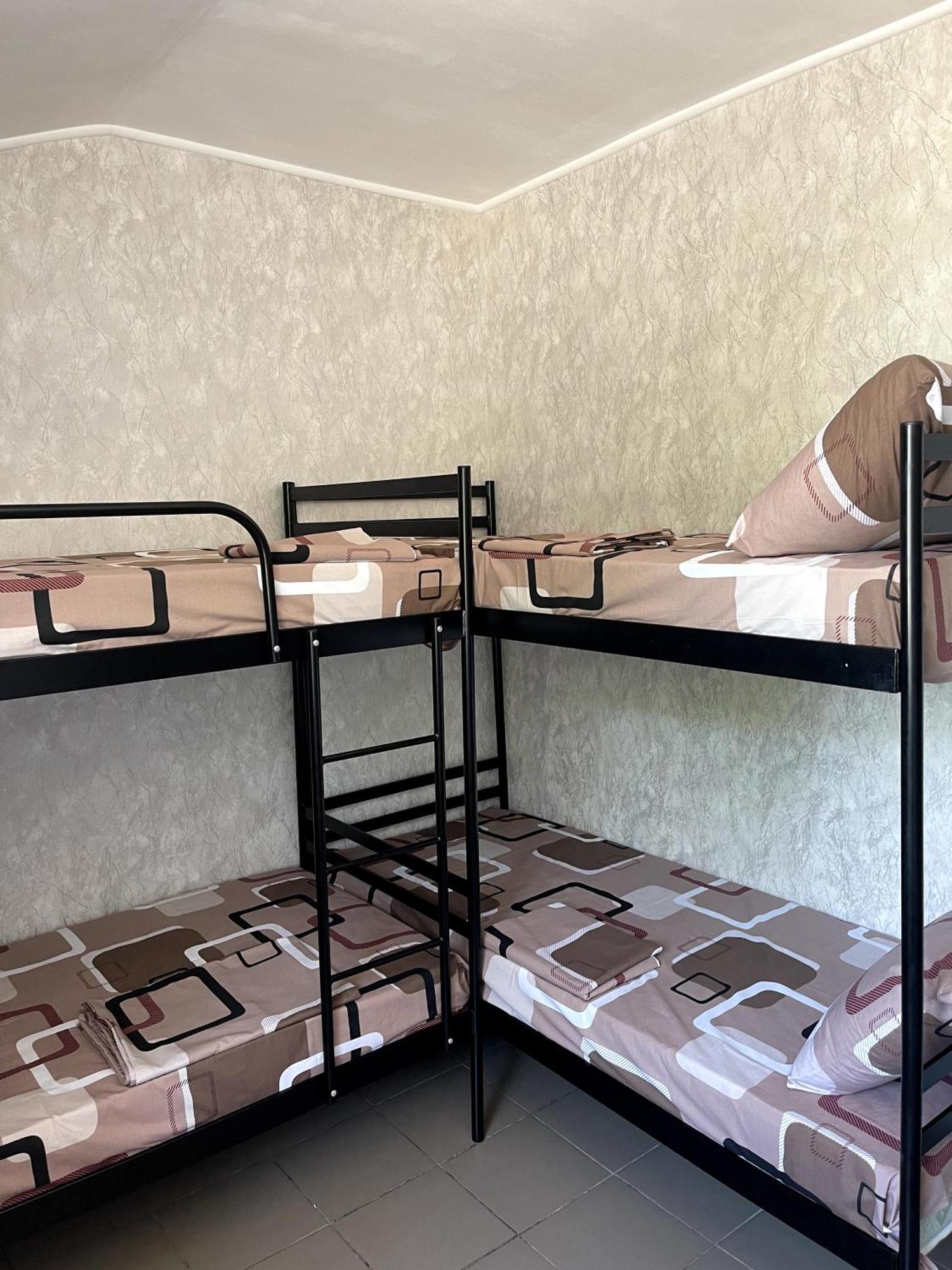 Pitstop Motel Kamjanske Exteriör bild